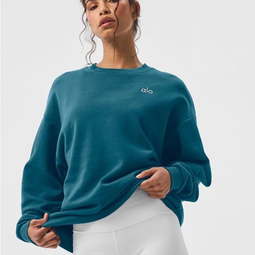 ALO Yoga Teal Sweatshirt - Picture 2 of 9